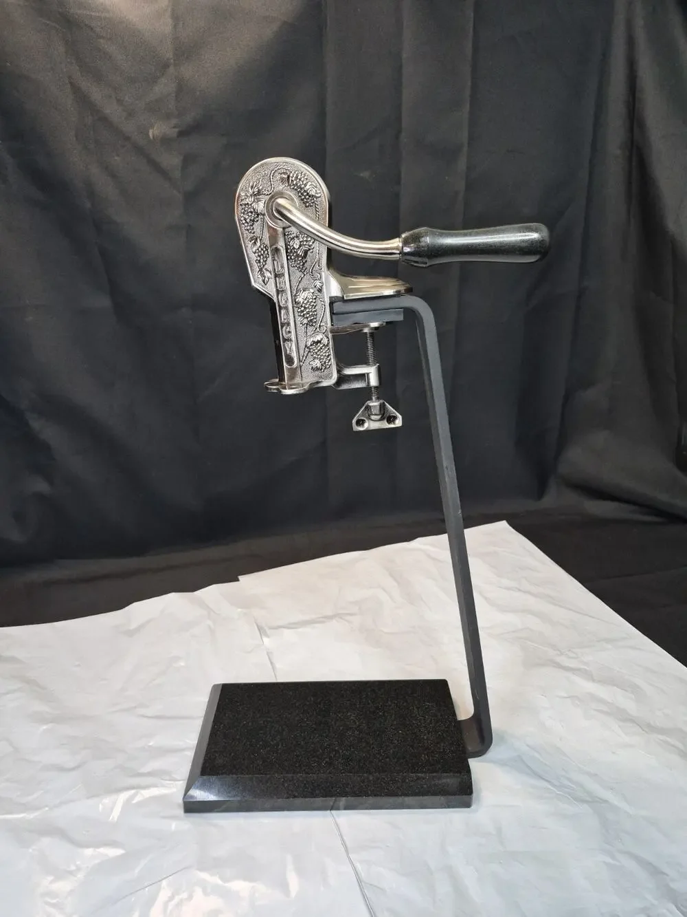 Frontgate Legacy Wine Opener Tabletop Granite Base Clean And Ready..